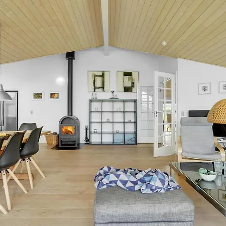 Beautiful Home In Otterup With Sauna * 奥特鲁普