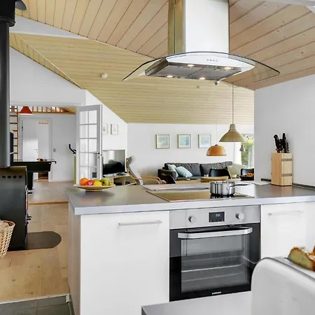 Beautiful Home In Otterup With Sauna * 奥特鲁普