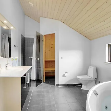 Beautiful Home In Otterup With Sauna 度假居