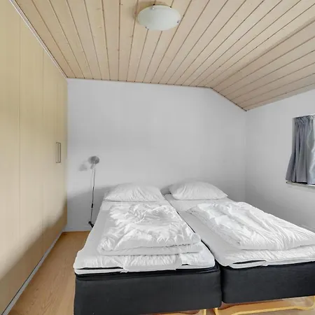 Beautiful Home In Otterup With Sauna 度假居